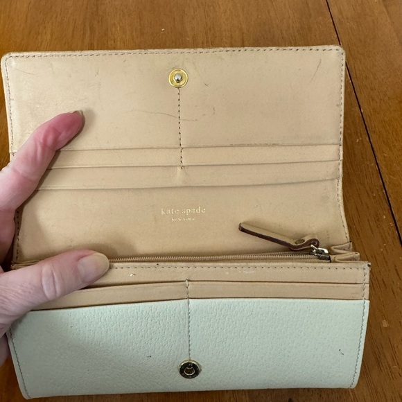Kate Spade ivory hard leather snap close wallet 7.5x4 - Picture 4 of 10